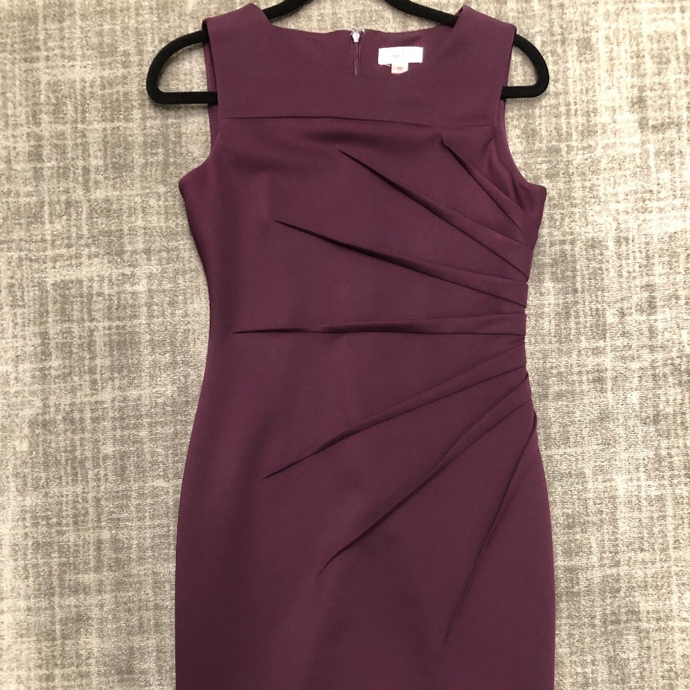 Burgundy sheath knee length dress